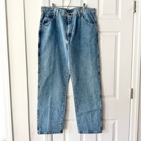 Wrangler NWT Five Star Premium Denim Regular Fit Straight Leg U Jeans 38 X 30 - Picture 1 of 10